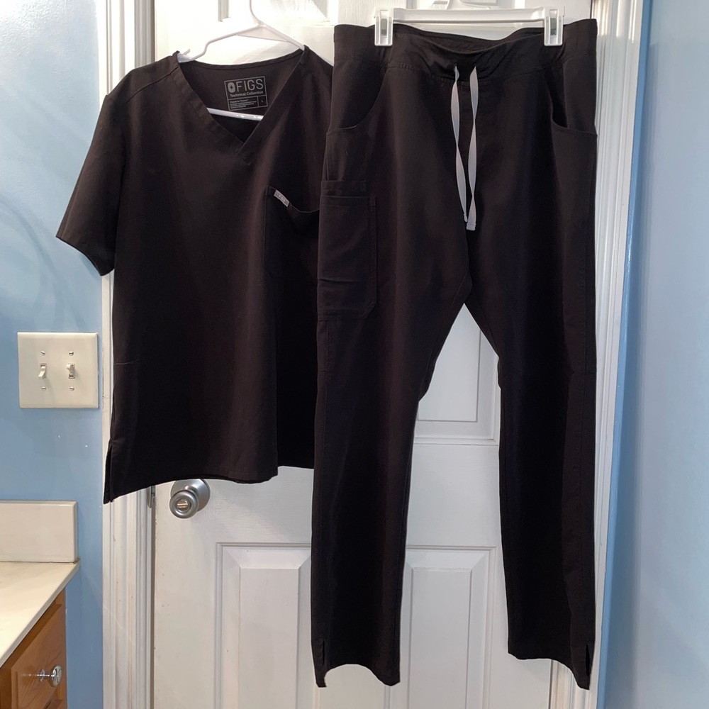 Black Figs scrubs